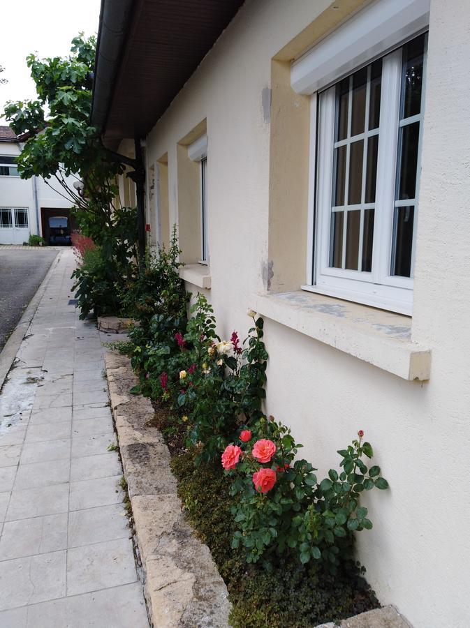 Hôtel-Restaurant La Gremelle Ladoix-Serrigny Exterior foto